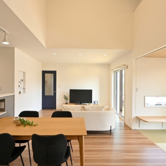 『ウォークスルークローゼットのあるロフト付平屋の家』