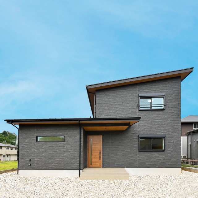 『光が広がるリビングで、子どもがのびのび育つ家』